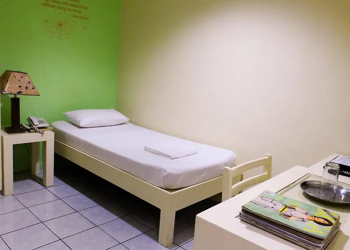 West Gorordo Hotel 2*